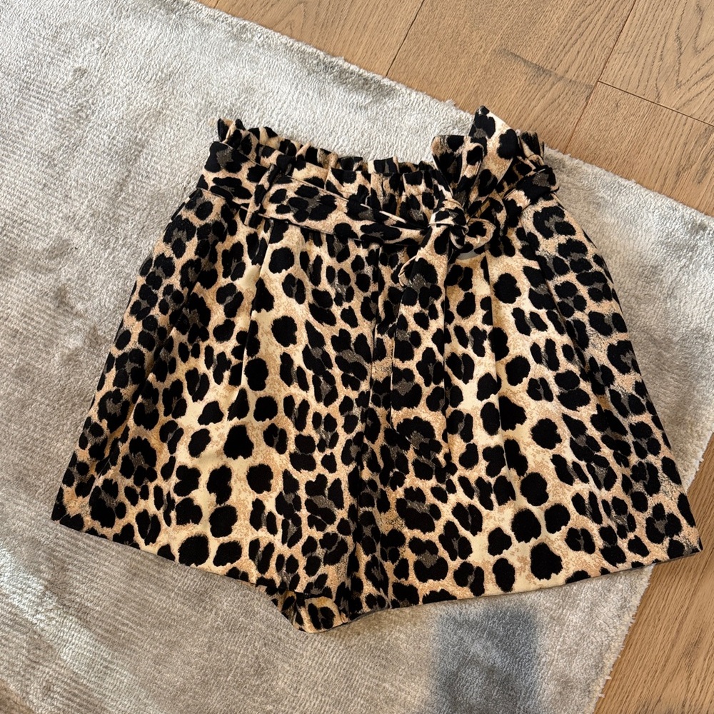 Zara Womens Leopard Print Shorts